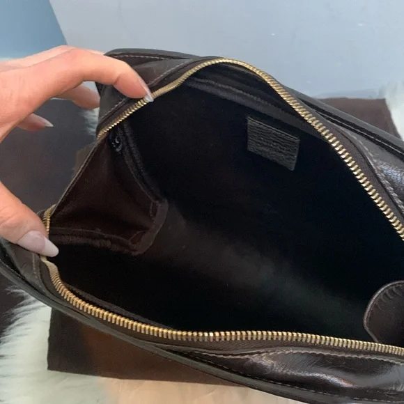 ❌SOLD❌Authentic Gucci all brown leather large clutch / wristlet w dustbag - Picture 14 of 17